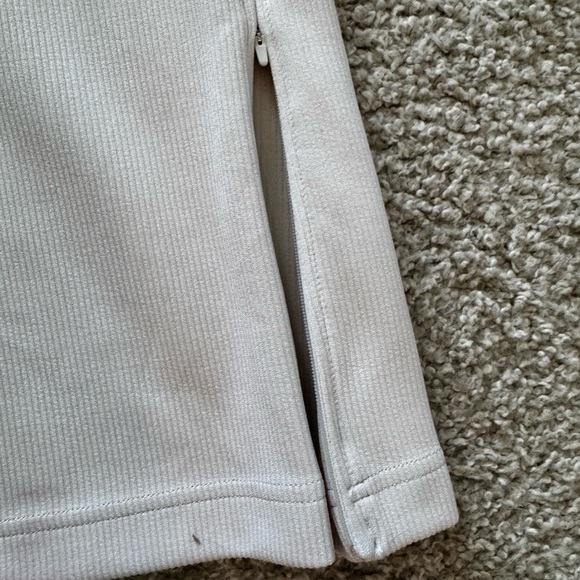 Lululemon Ribbed Softstreme Flared Pant * 32.5 bone size 12 - Picture 6 of 7